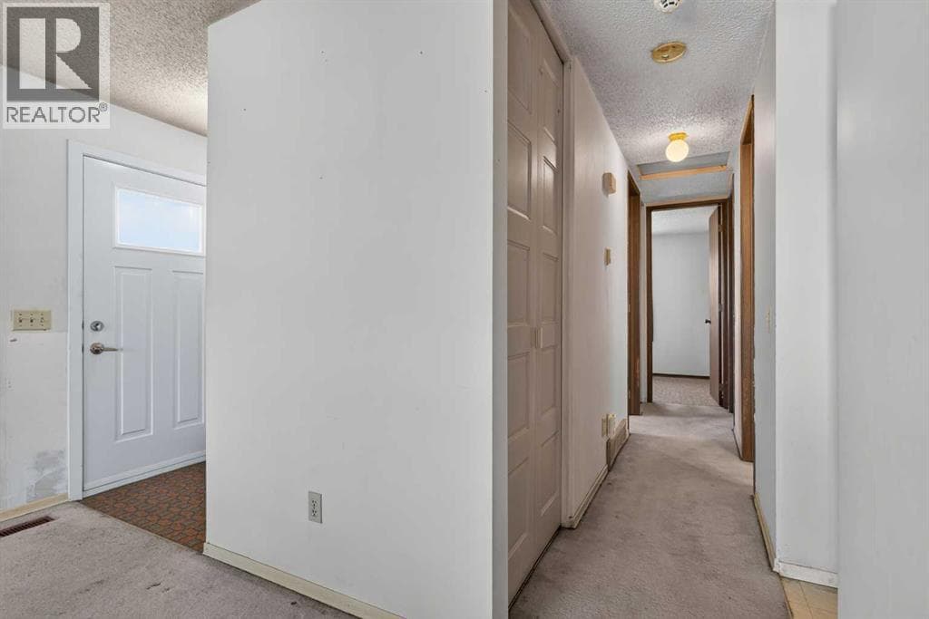 3 bed 1 bath single family at 359 Maitland Crescent NE — $449,900 — photo 10