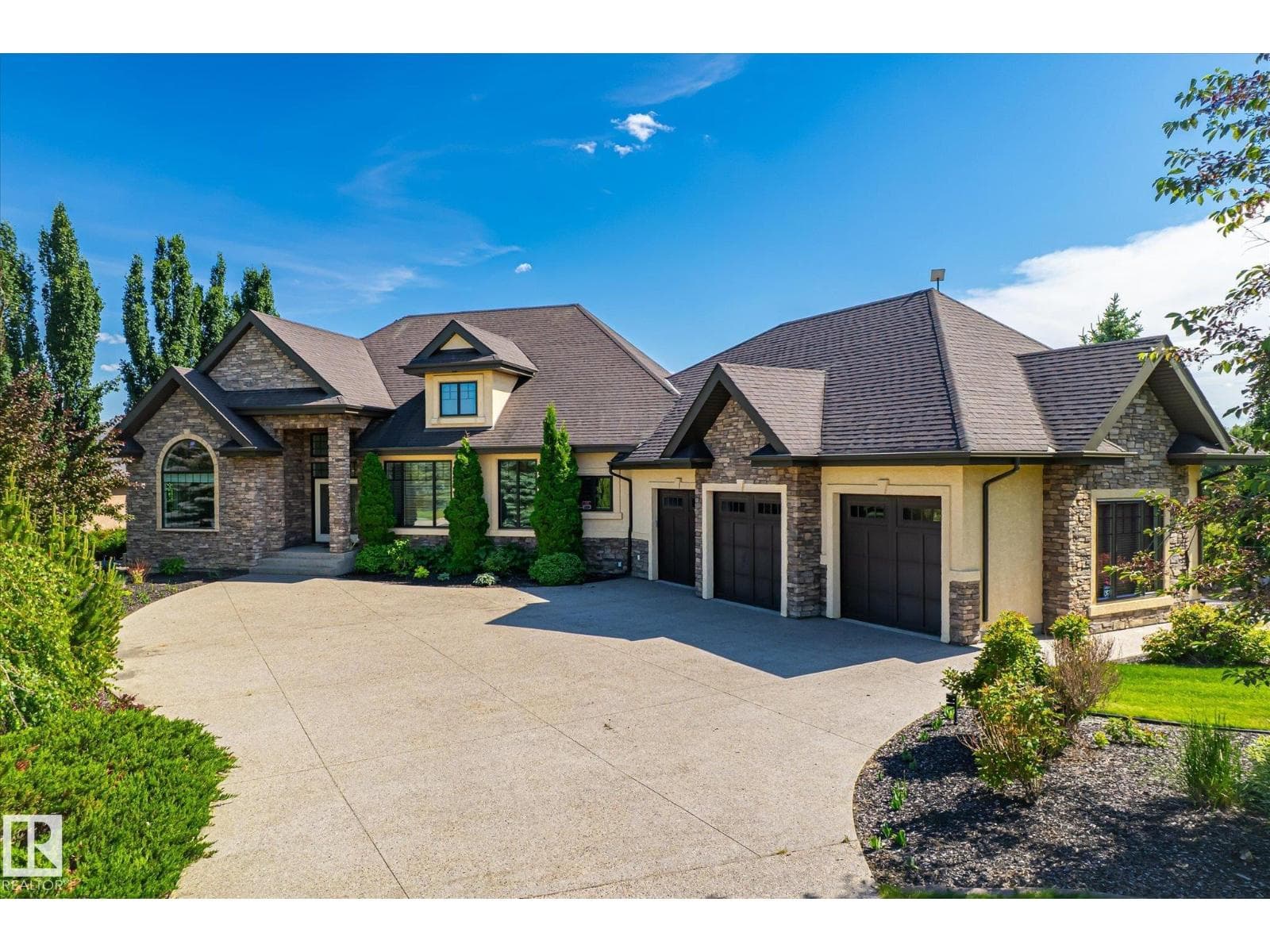3 Blackhawk DR