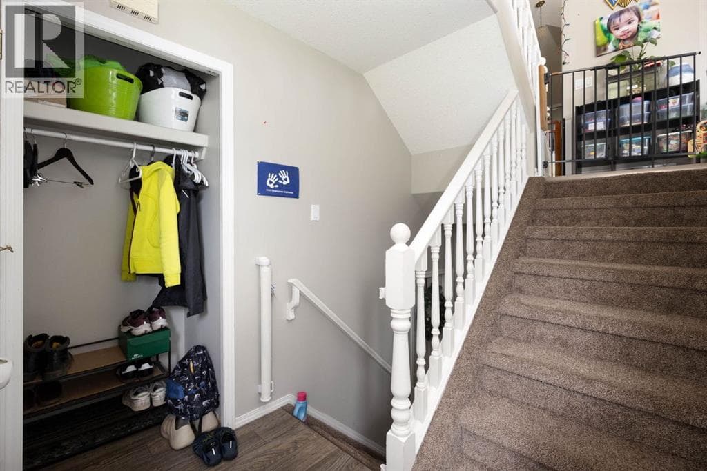 227 Warren Road — photo 4