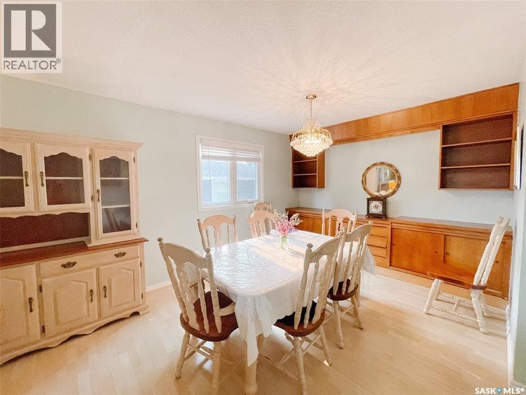 5 bed 2 bath single family at 1617 Ruth STREET E — $549,900 — photo 10
