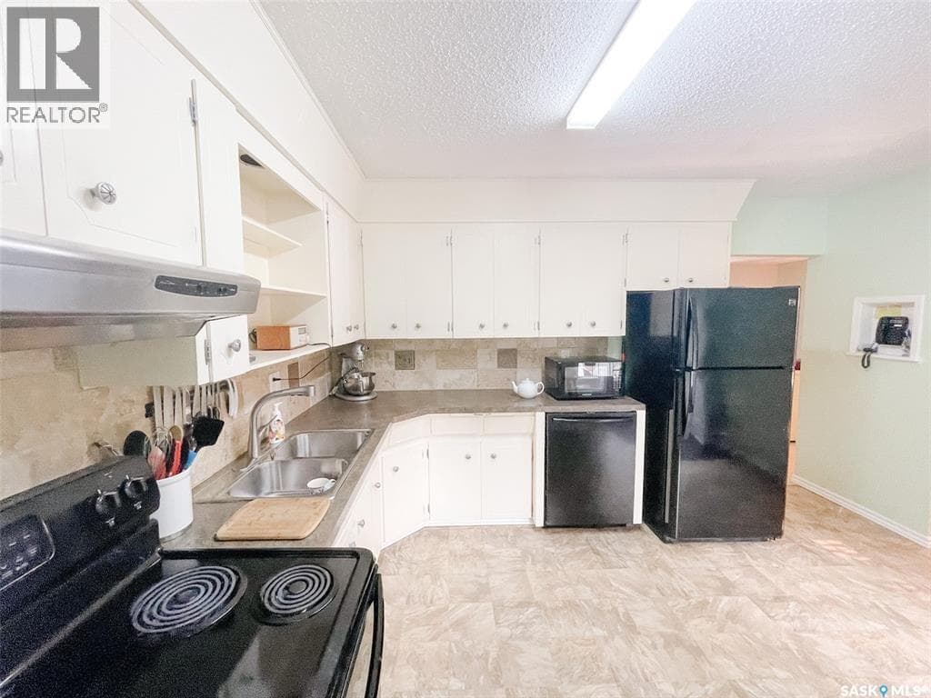 5 bed 2 bath single family at 1617 Ruth STREET E — $549,900 — photo 12