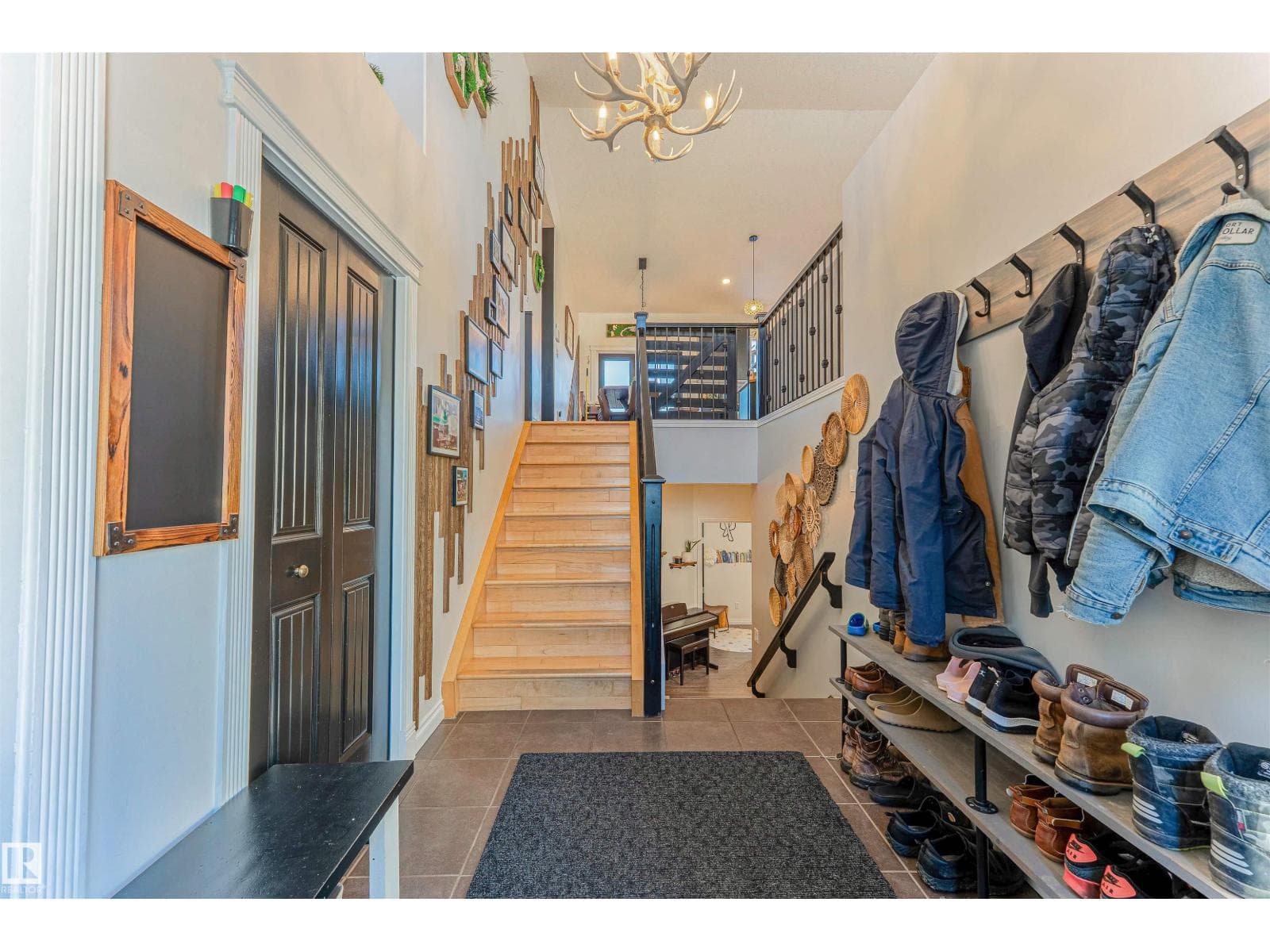 4804 64 AV — photo 3
