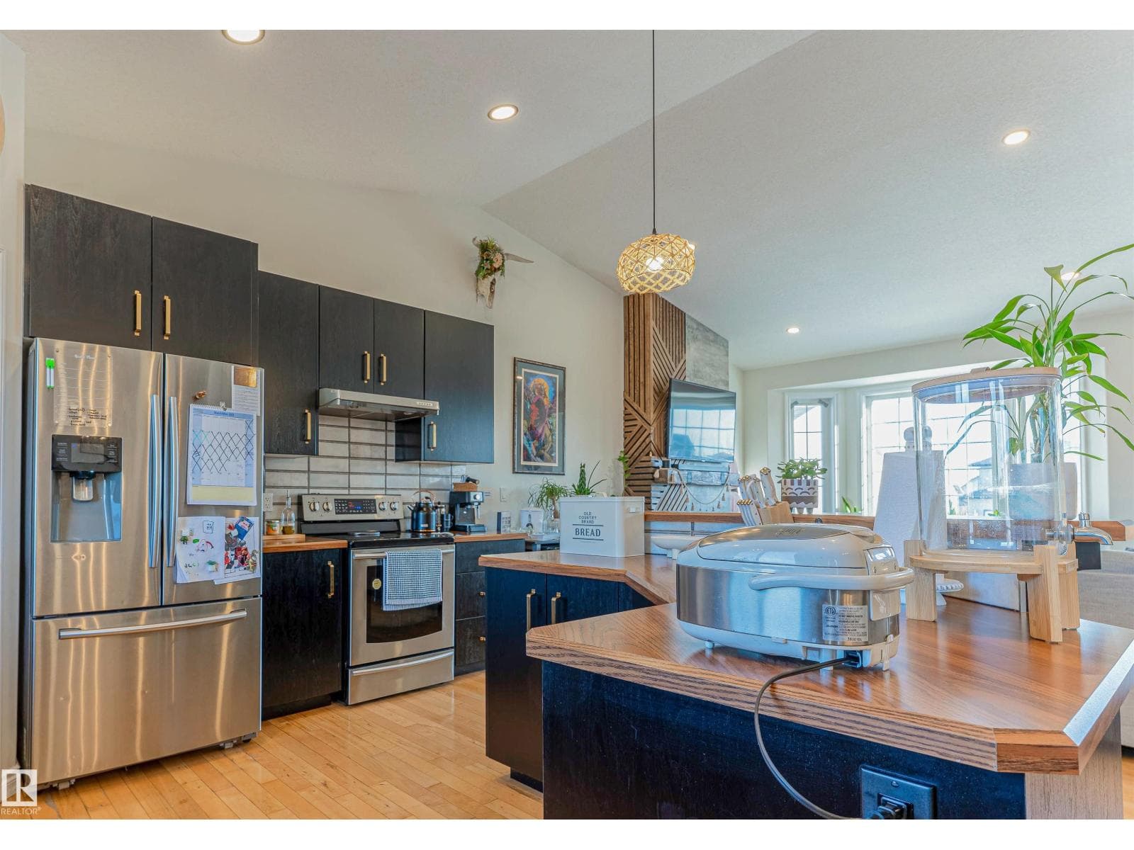 4804 64 AV — photo 5