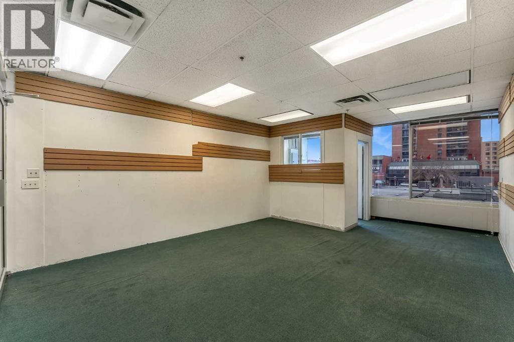 246, 328 Centre Street SE