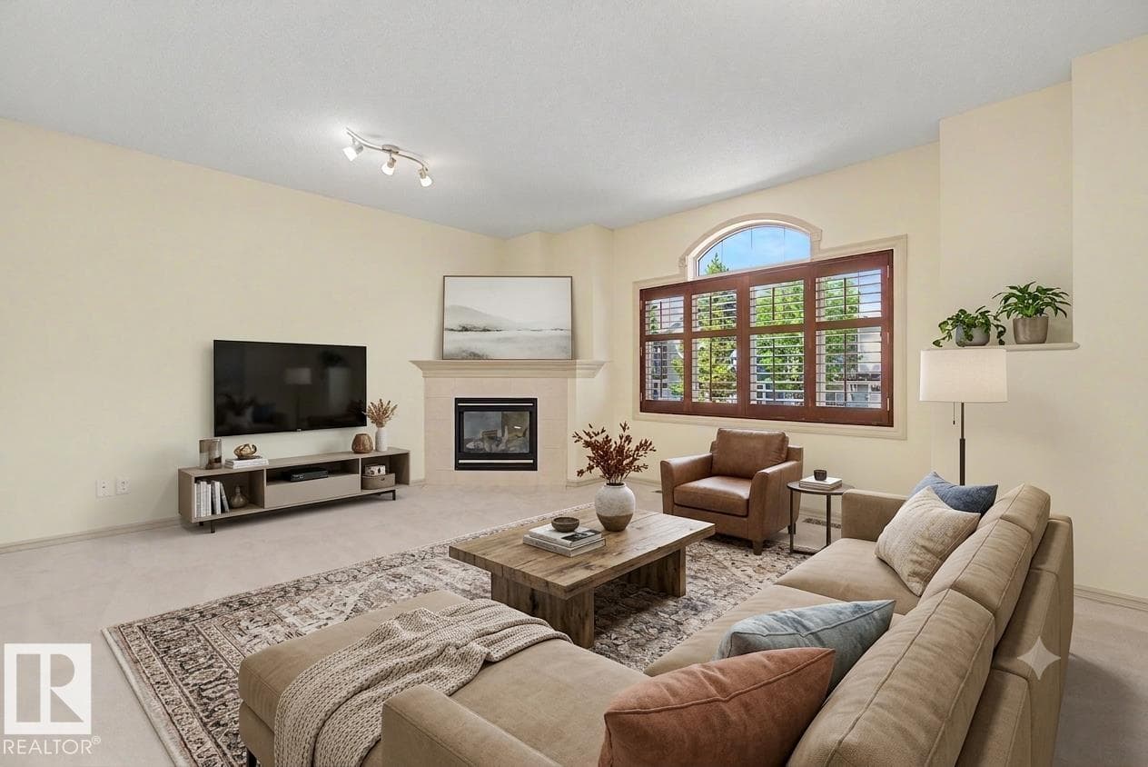 8311 11 AV SW — photo 5