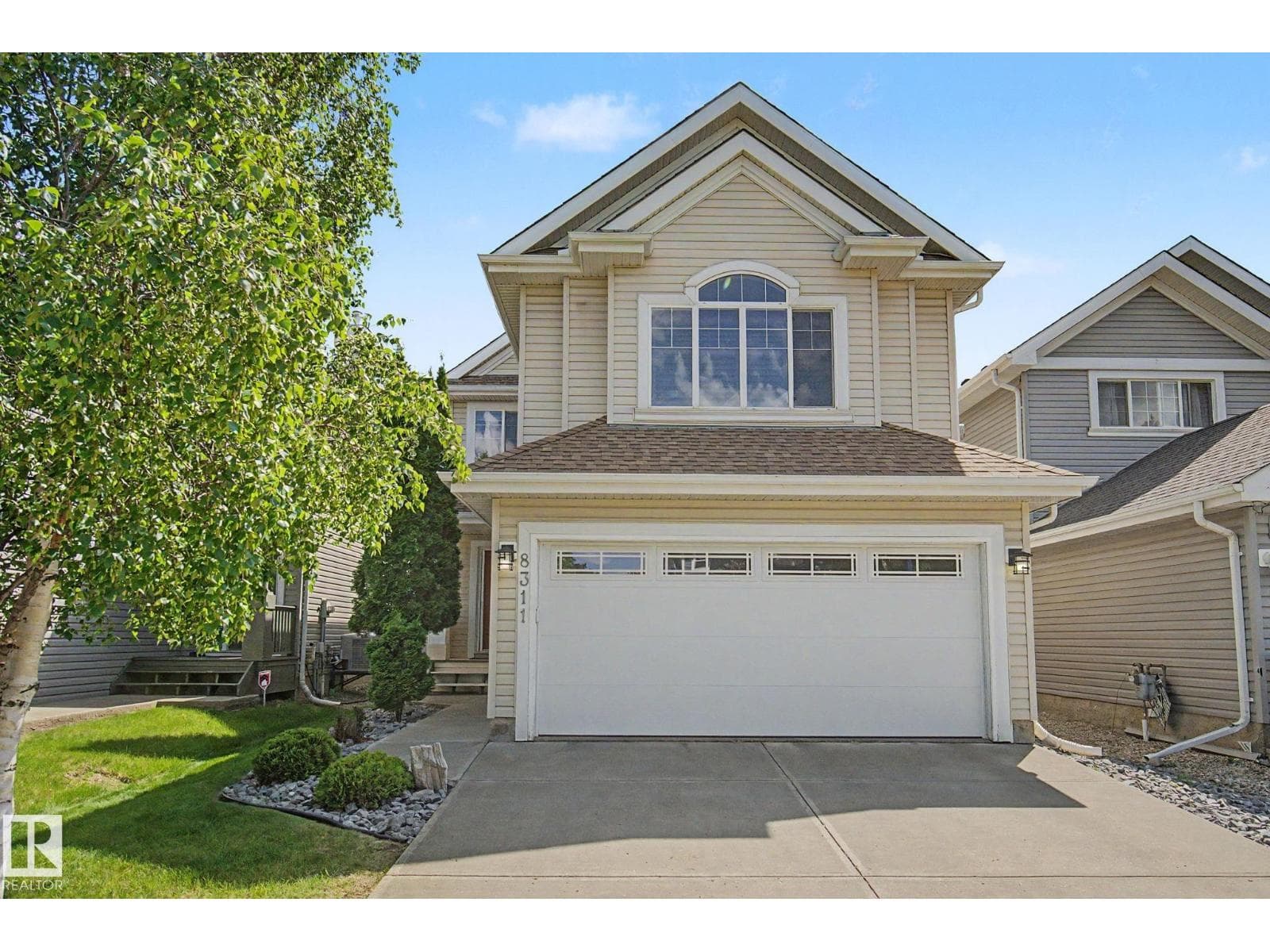 8311 11 AV SW