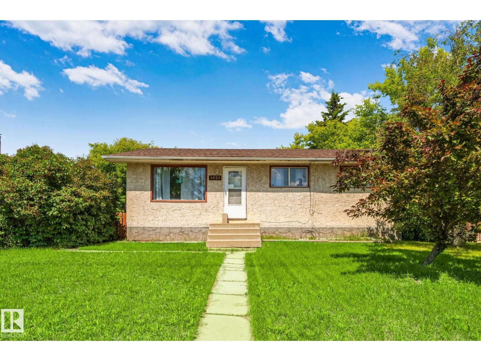 4624 48 AV NW