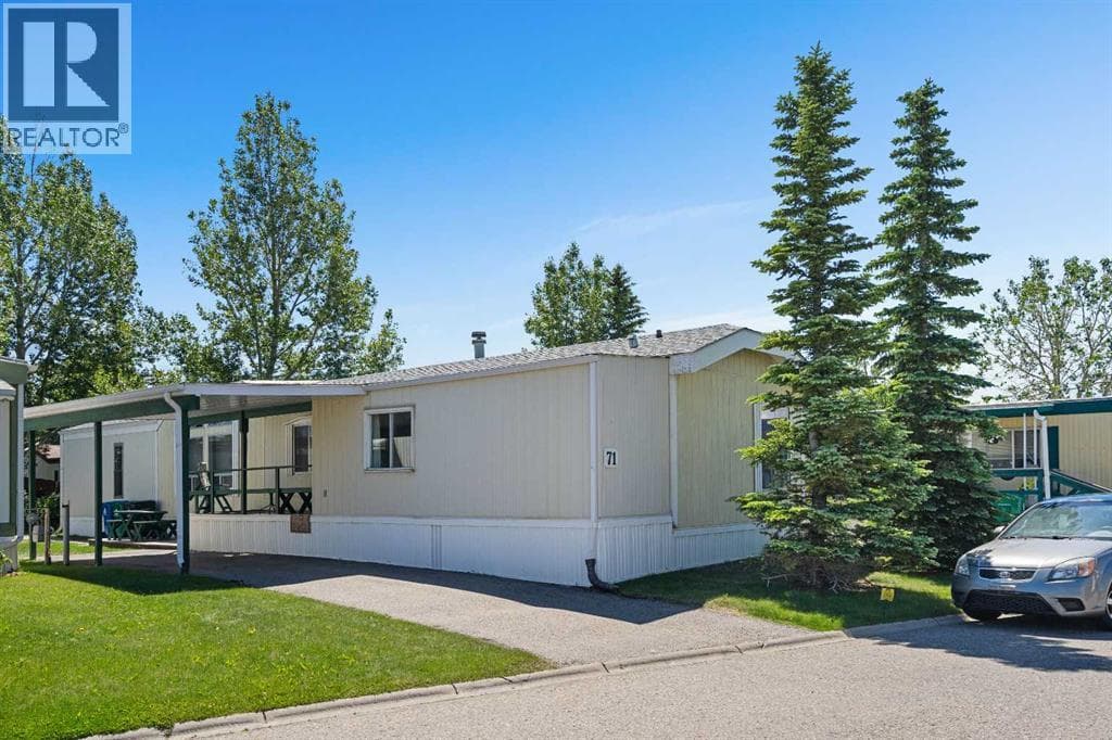 71, 99 Arbour Lake Road NW