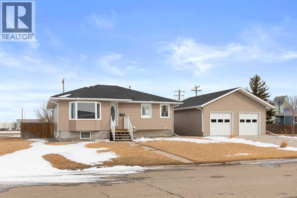 803 2 Avenue W — photo 2