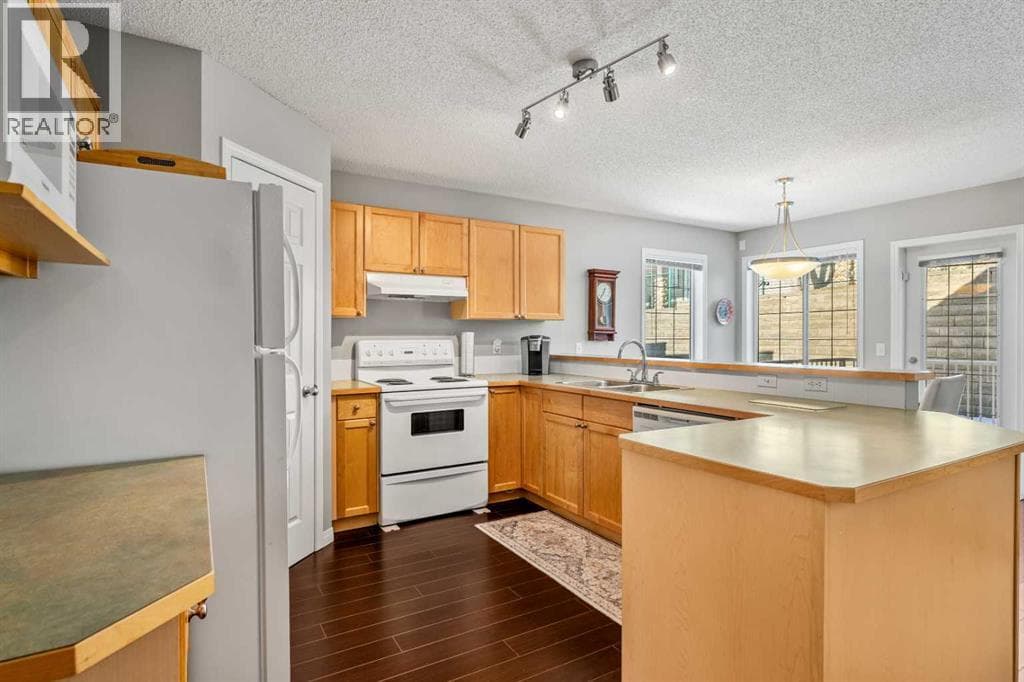 3 bed 3 bath single family at 18 Hidden Creek Rise NW — $410,000 — photo 8