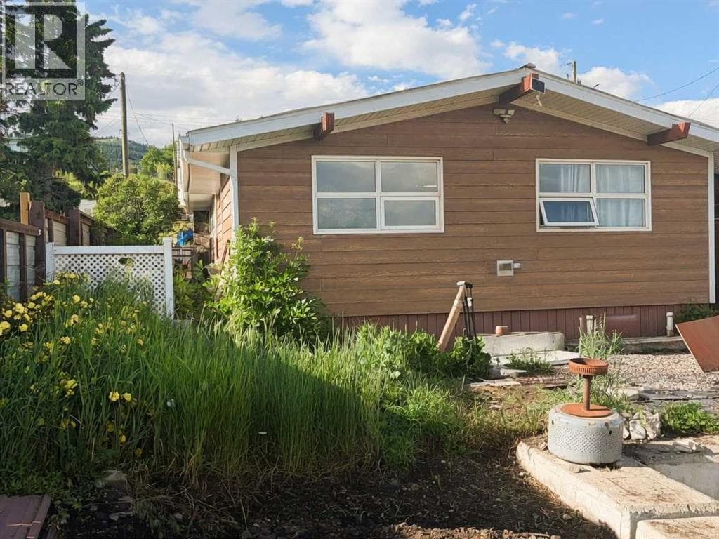 8510 21 Avenue — photo 2