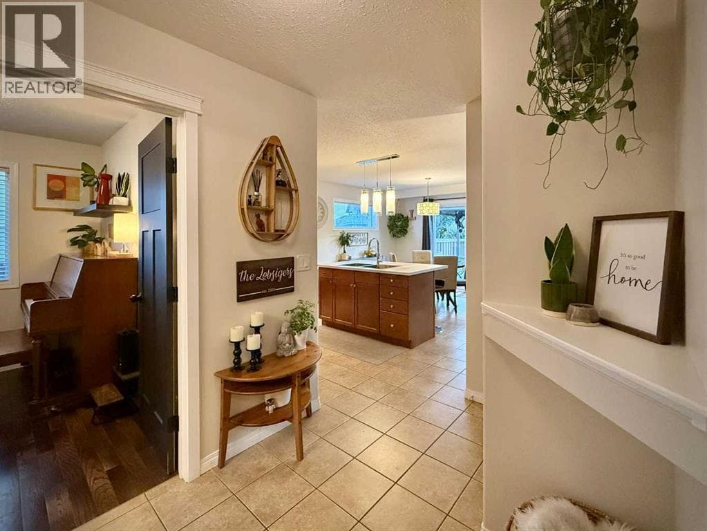 6006 87A Street — photo 4