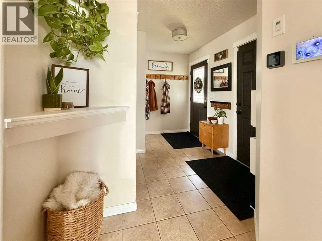 6006 87A Street — photo 3