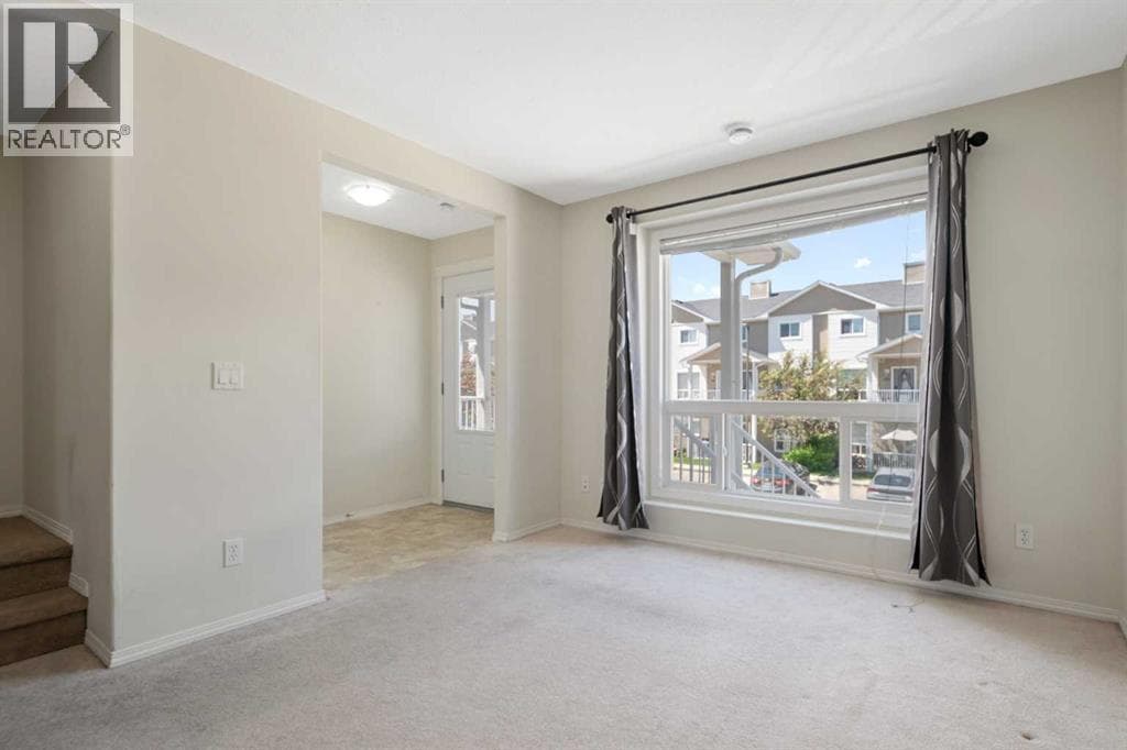 321 Sunrise Terrace NE — photo 3