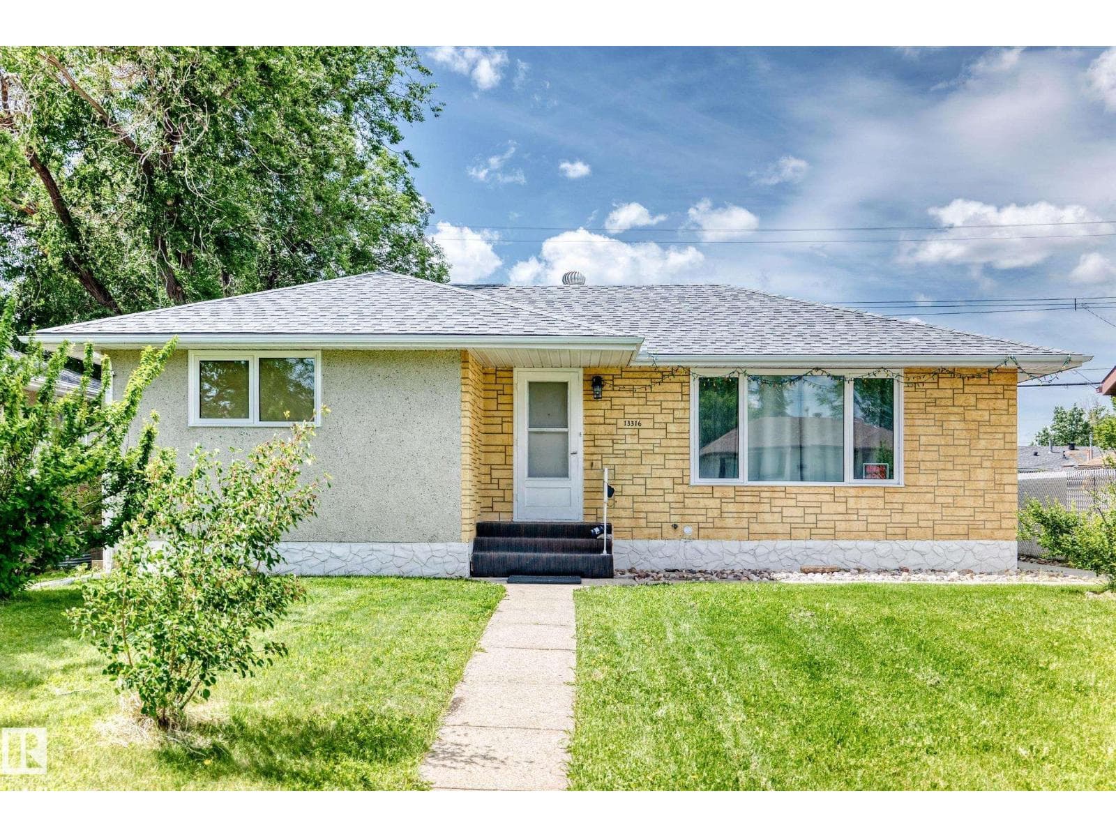 13316 122 ST NW
