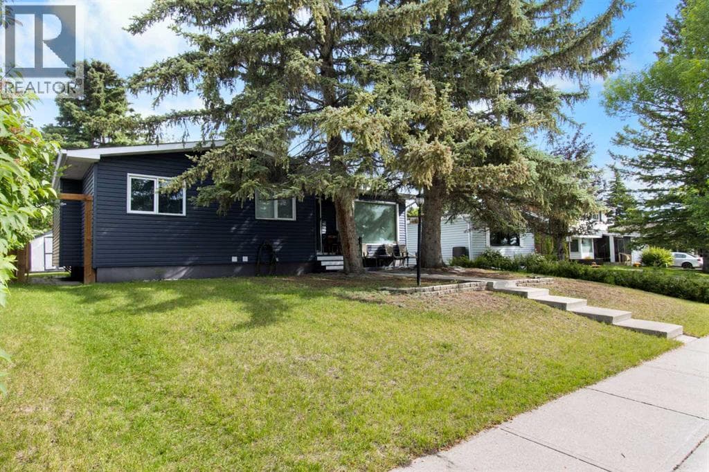1140 105 Avenue SW — photo 4