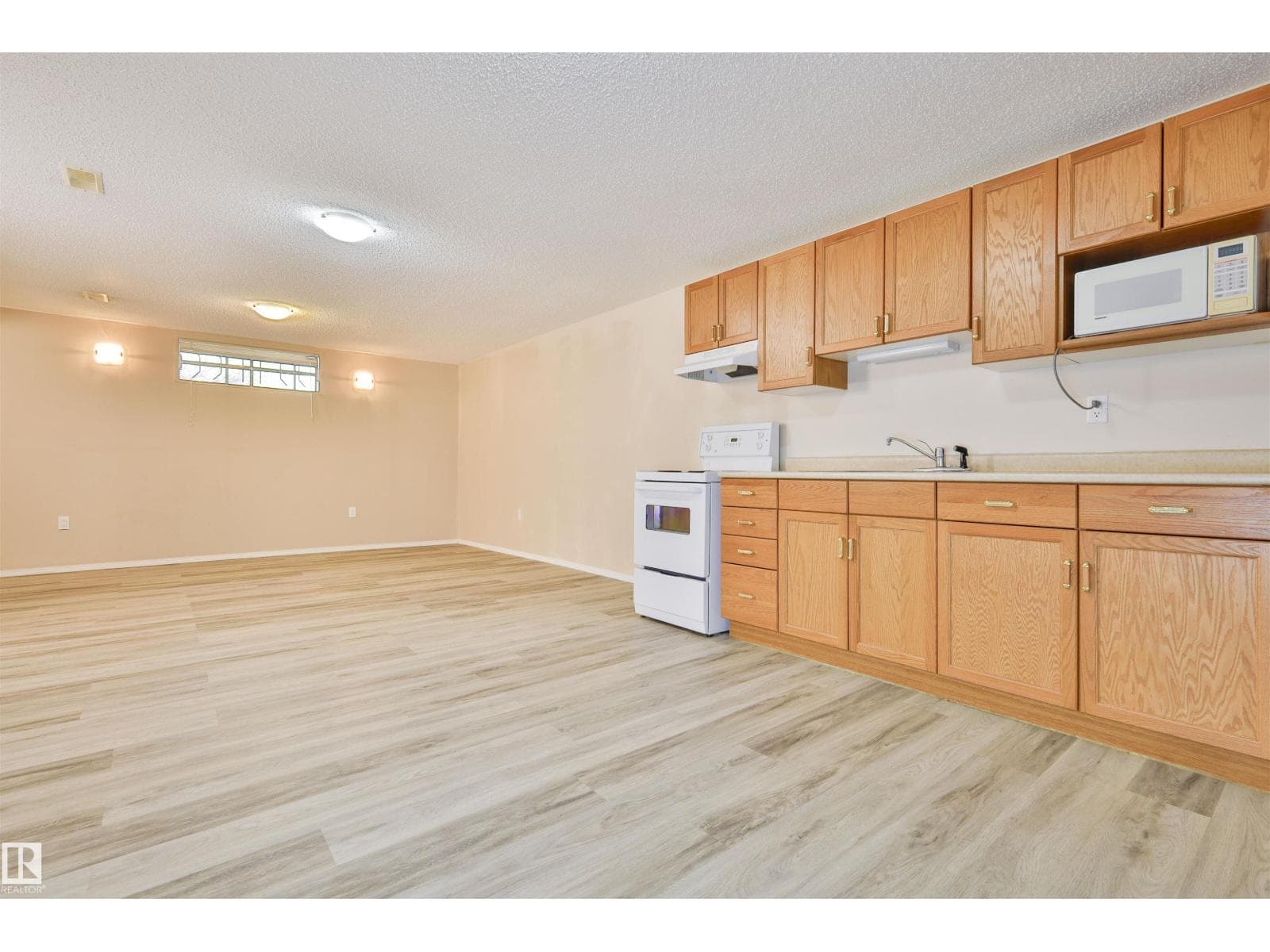 4015 120 ST NW — photo 4