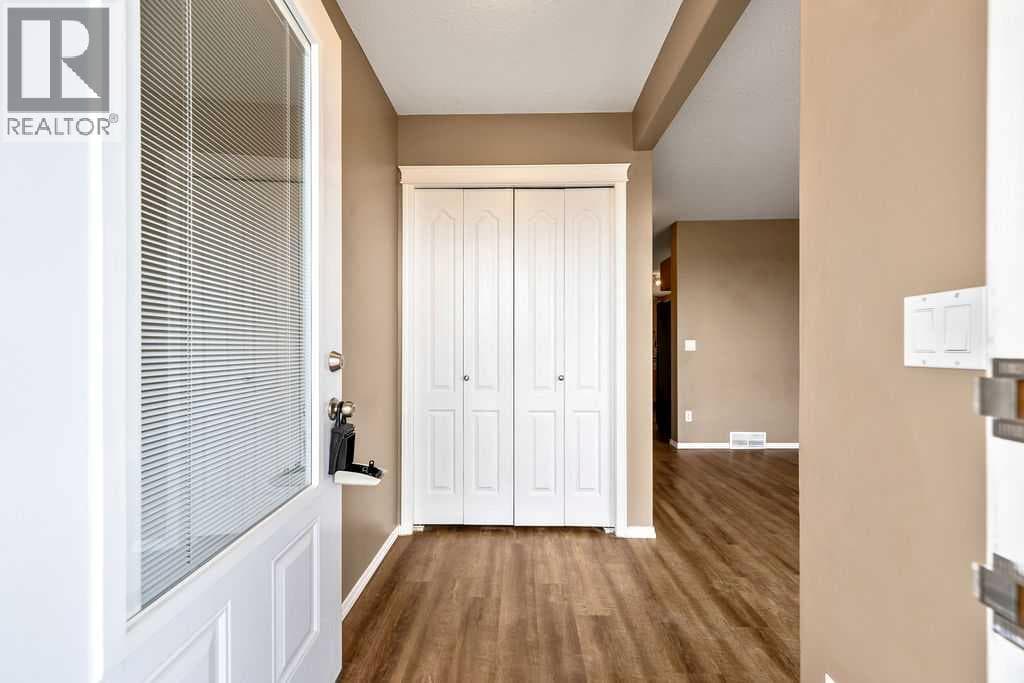 108 Sunrise Terrace NE — photo 2