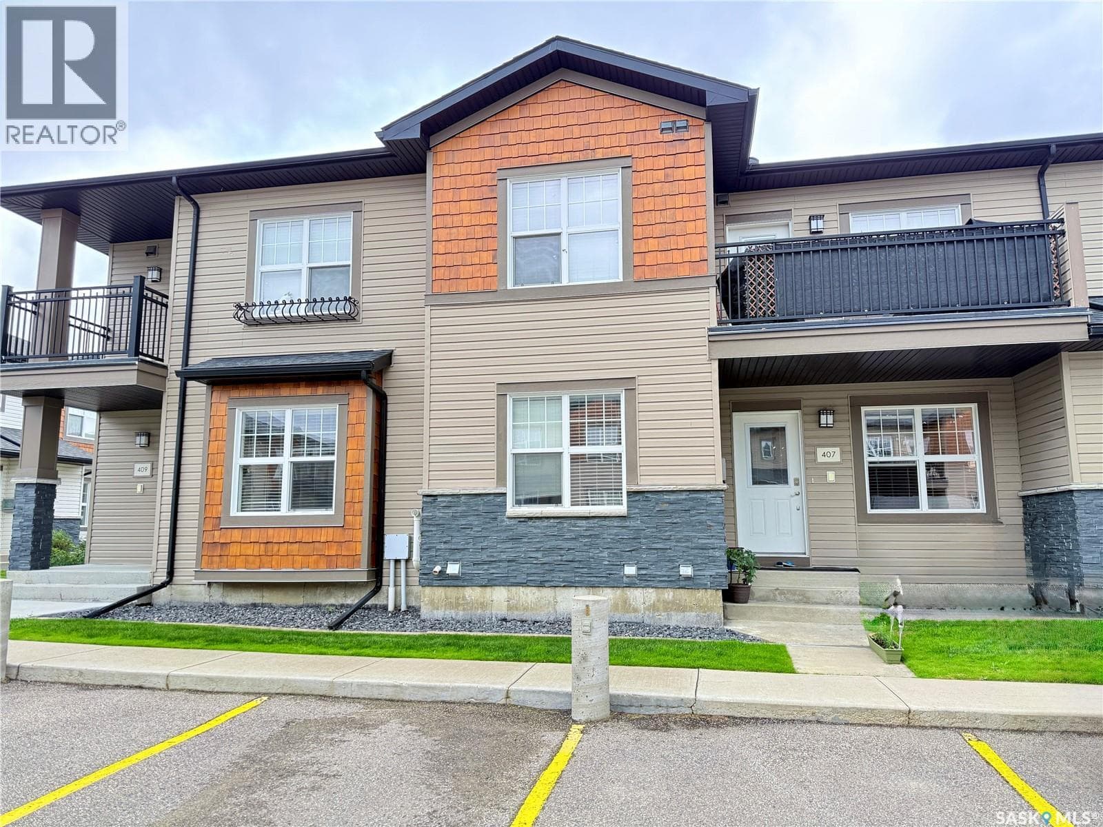 407 1015 Patrick CRESCENT