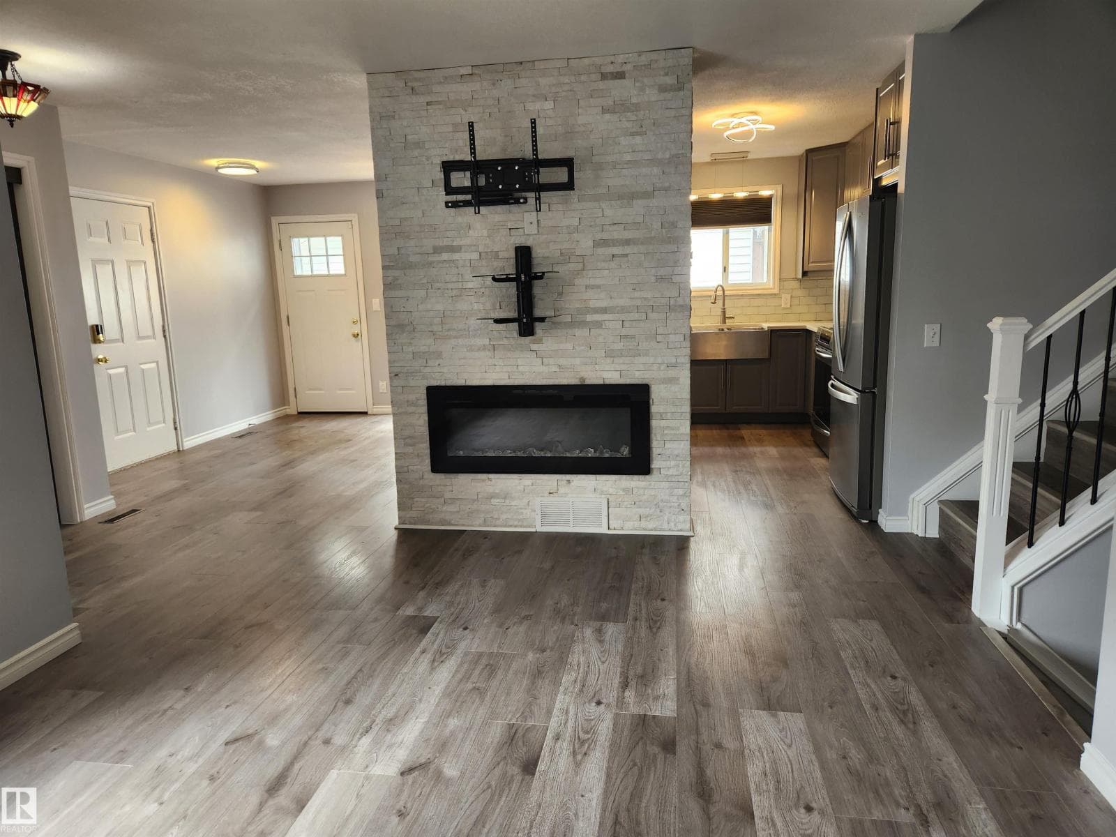 110 Blueberry CR — photo 3