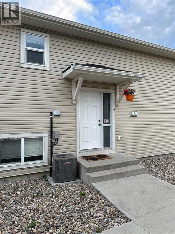 32 Cougar Cove N
