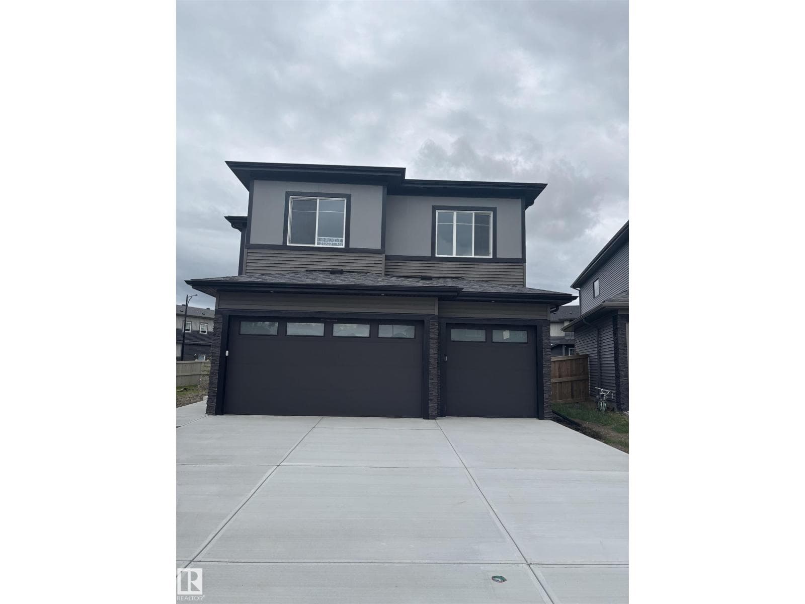 1061 GOLDFINCH WY NW