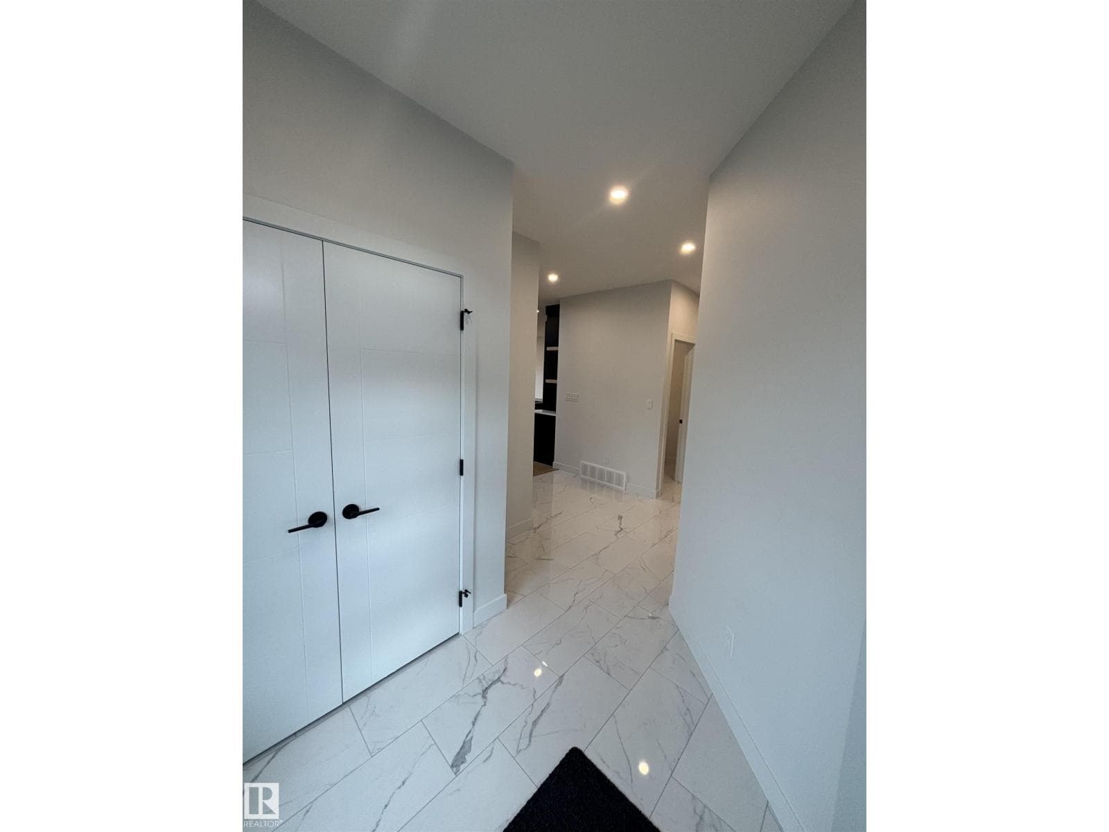 1061 GOLDFINCH WY NW — photo 3