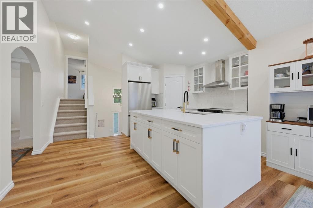 953 Cranston Drive SE — photo 2