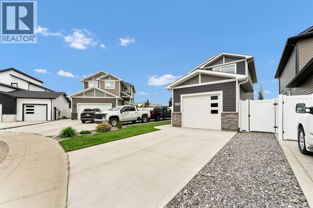 162 Somerset Way SE — photo 3