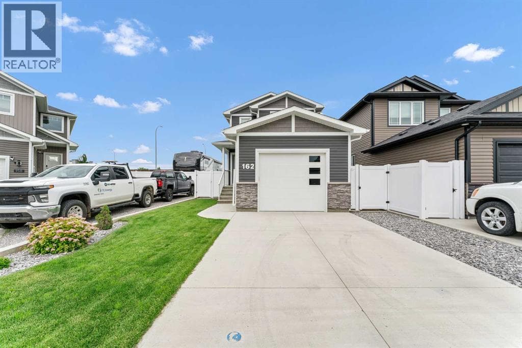 162 Somerset Way SE — photo 4