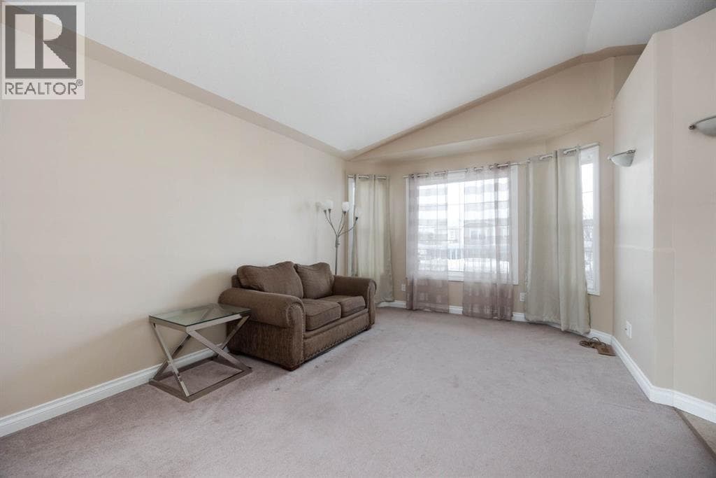 209 Ash Way — photo 3