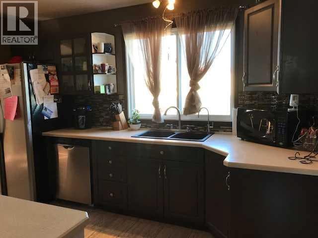 712 3 Avenue — photo 2