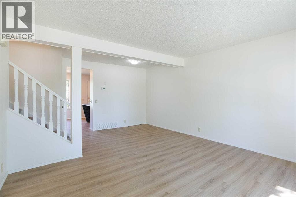 2330 Woodview Drive SW — photo 3
