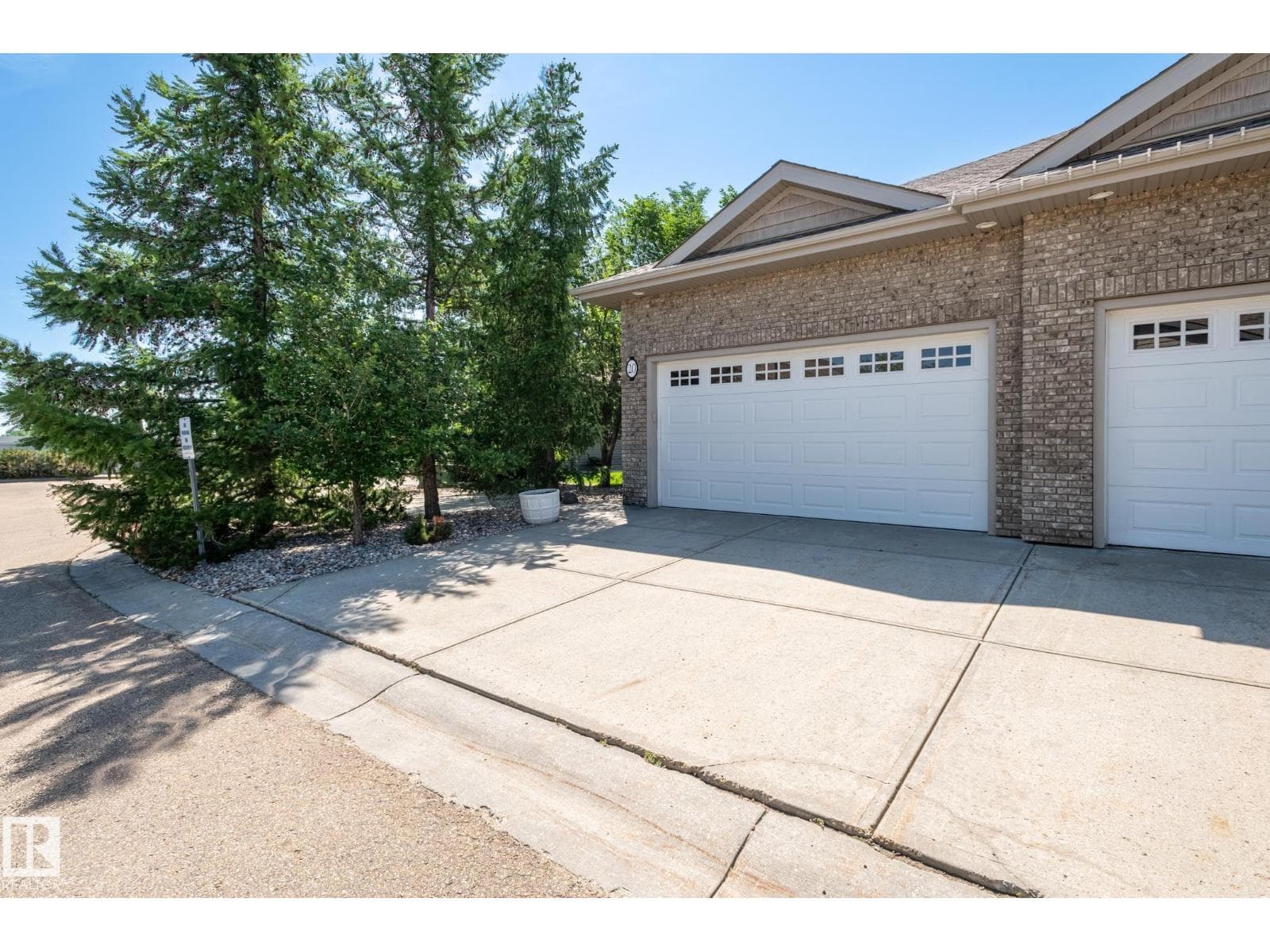 #20 1407 GLASTONBURY BV NW NW — photo 3