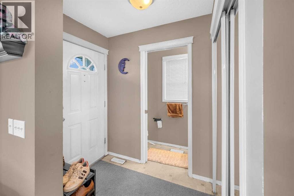 6 Saddlemont Way NE — photo 4