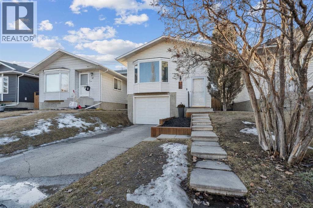 65 Tararidge Close NE — photo 3