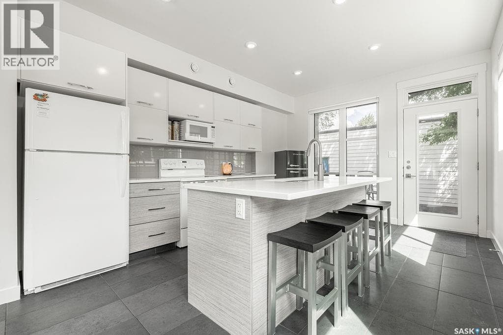 1302 Edward AVENUE — photo 5