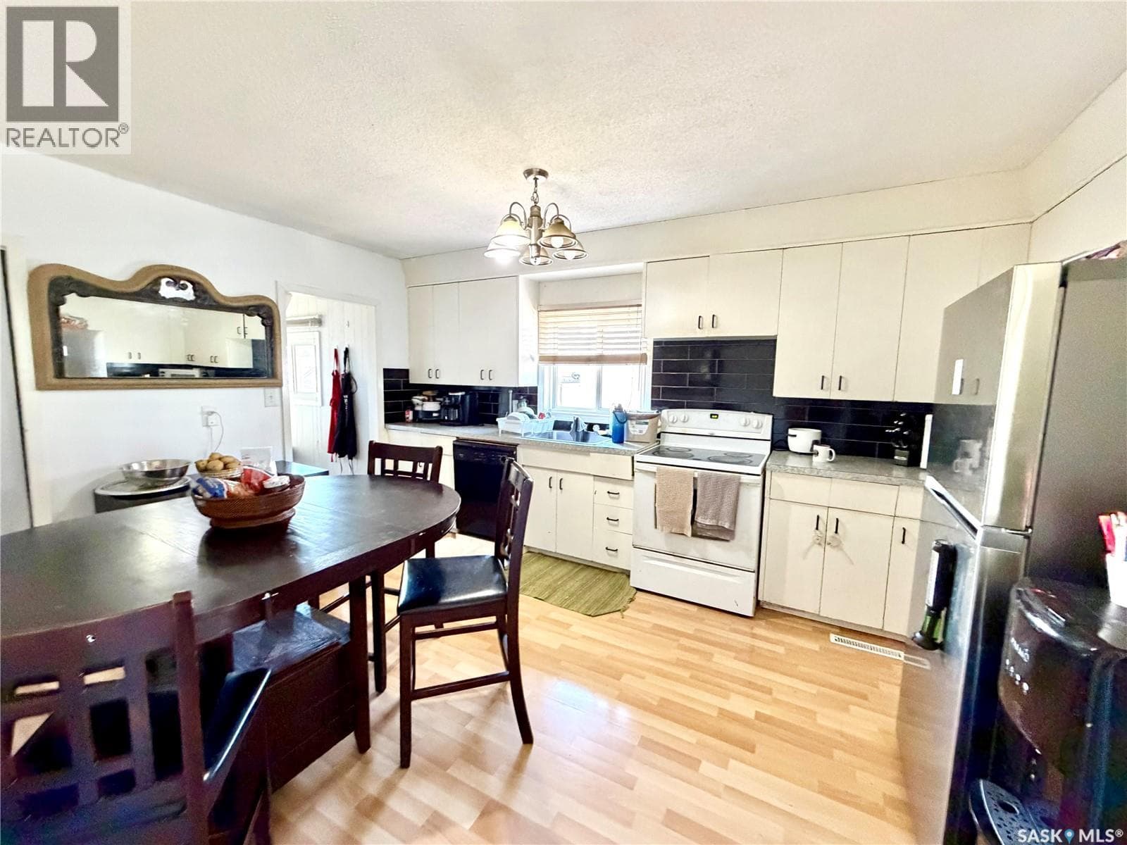 85 13th AVENUE SE — photo 5