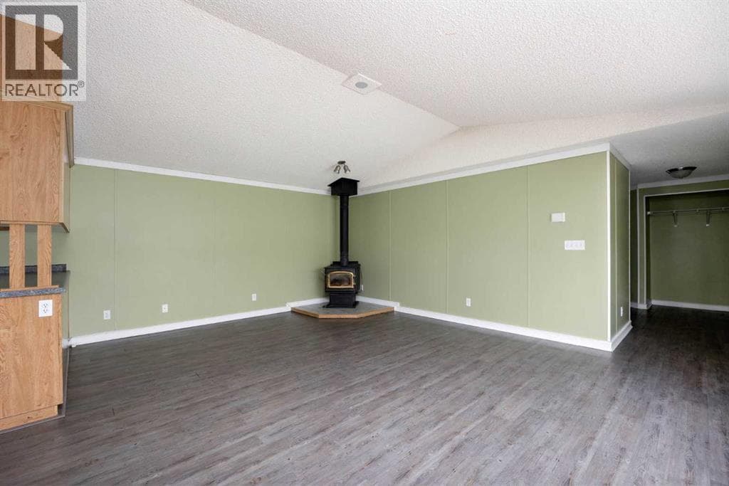 132 Greentree Crescent — photo 5