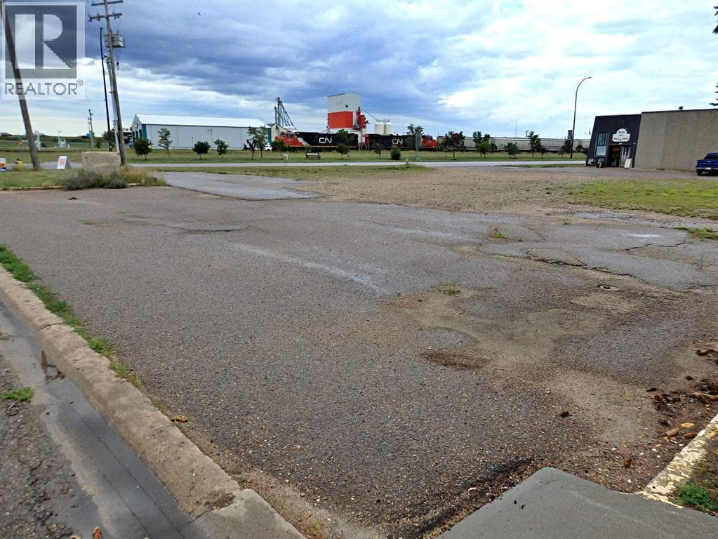 4402 Railway Avenue — photo 2