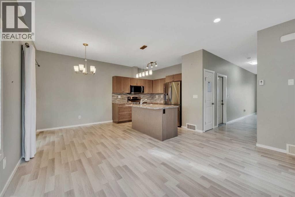 1002 Minto Street — photo 4