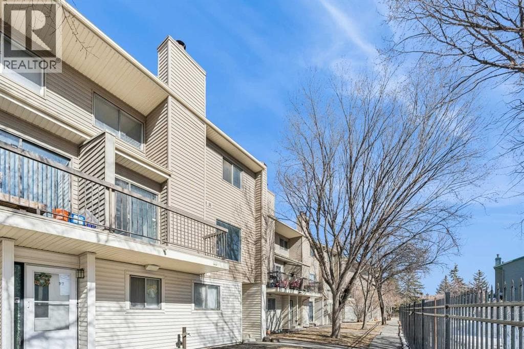 98, 2519 38 Street NE — photo 2