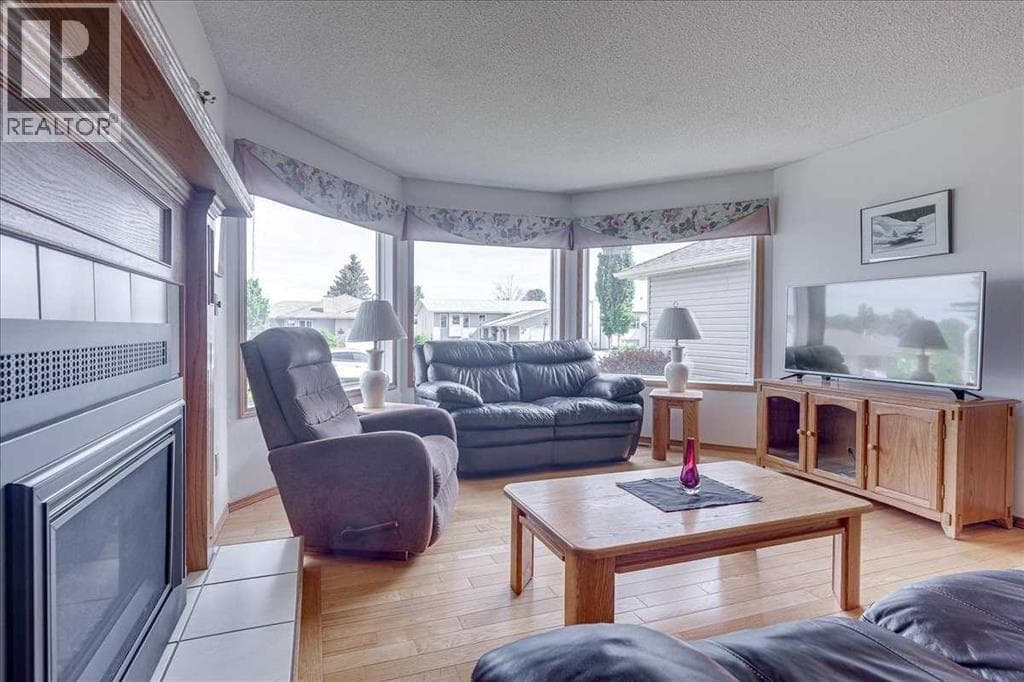 5363 36A Street — photo 5
