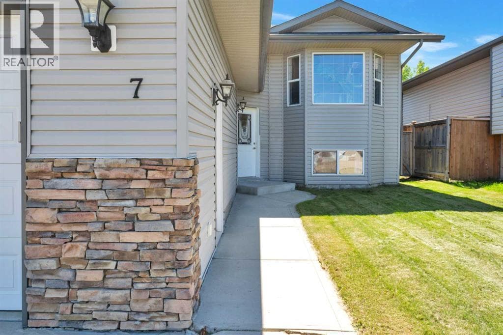 7 Firdale Close — photo 4