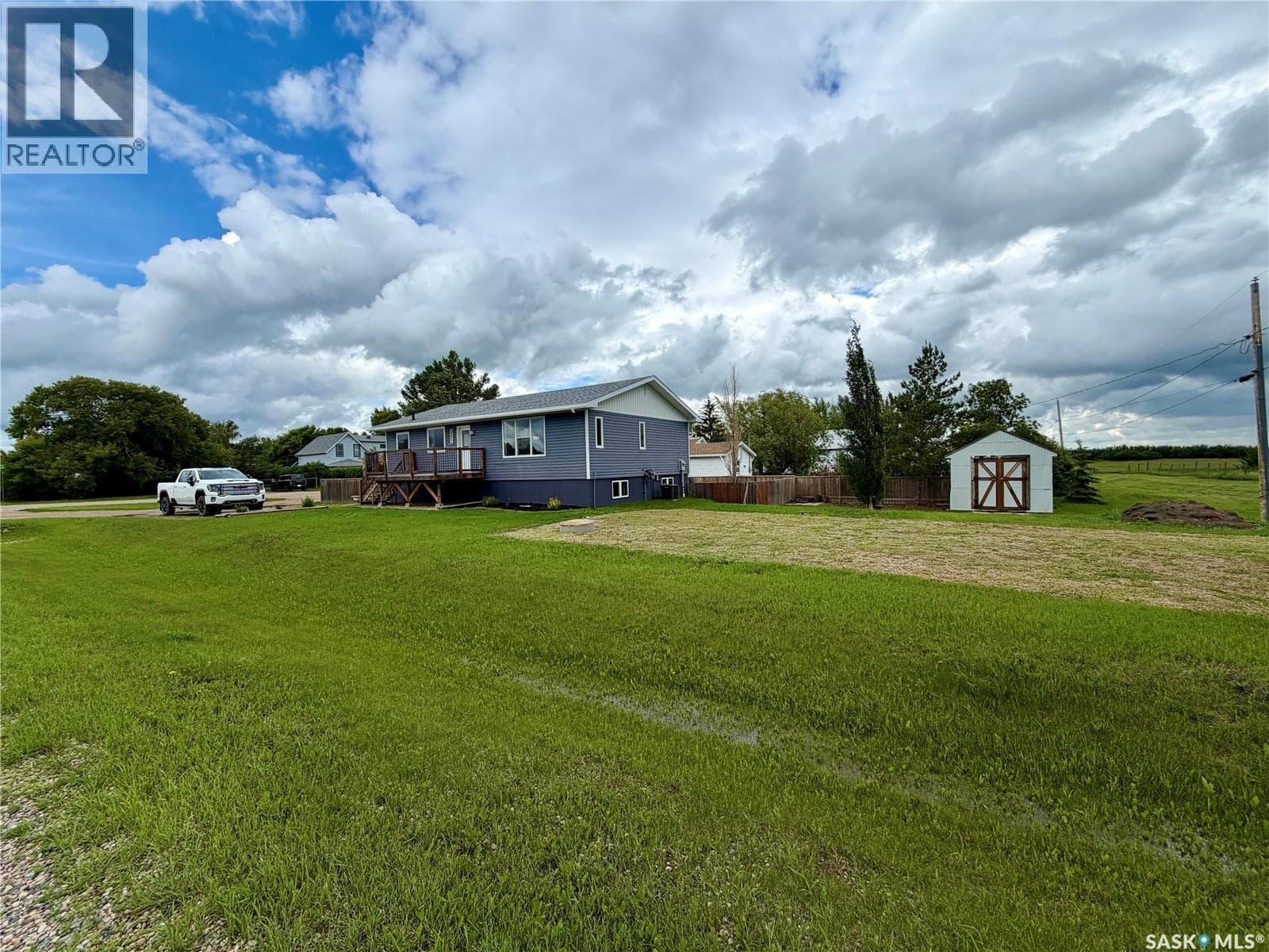 4 Saskatchewan AVENUE — photo 2
