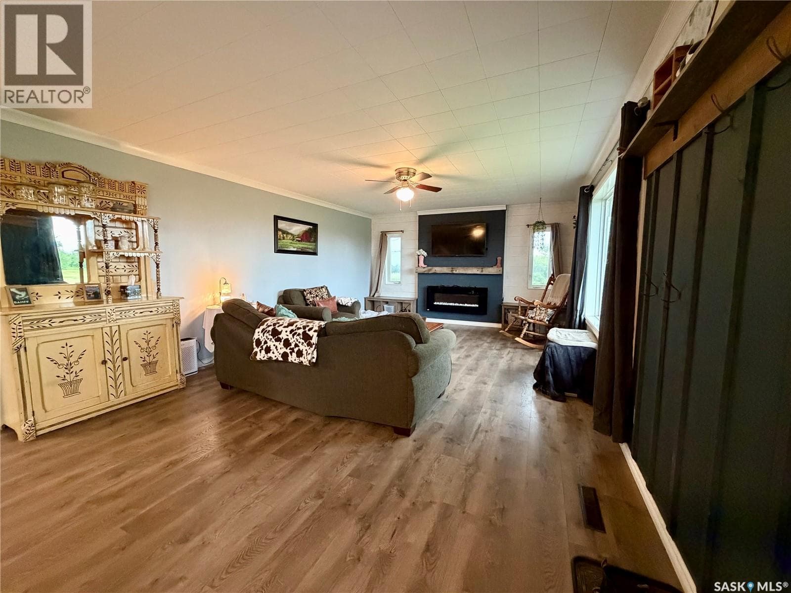 4 Saskatchewan AVENUE — photo 4