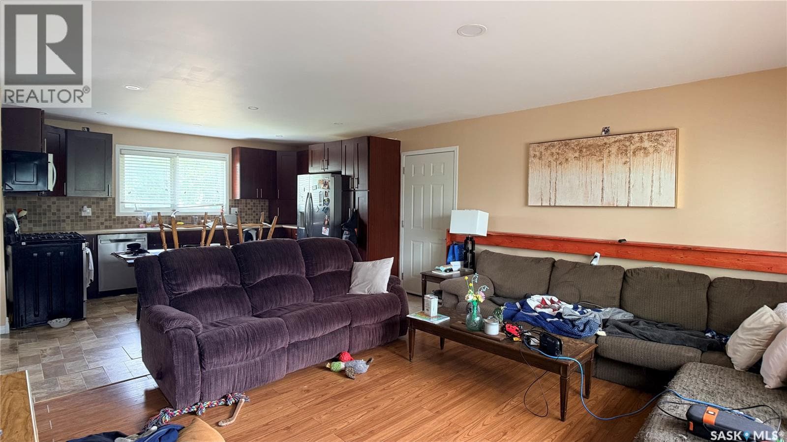709 Bradley AVENUE — photo 3
