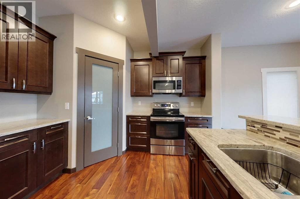 612 8 Avenue SW — photo 4