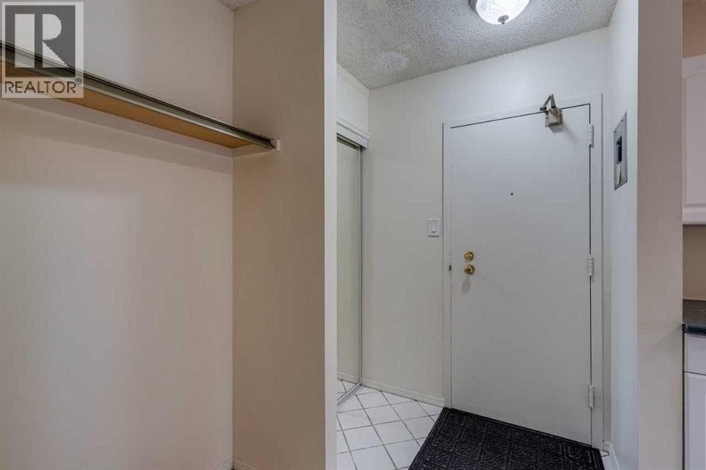 401, 1320 12 Avenue SW — photo 4