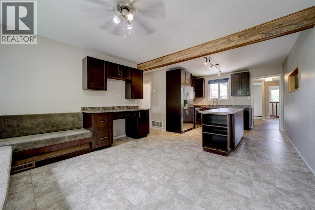 1124 James Avenue — photo 4